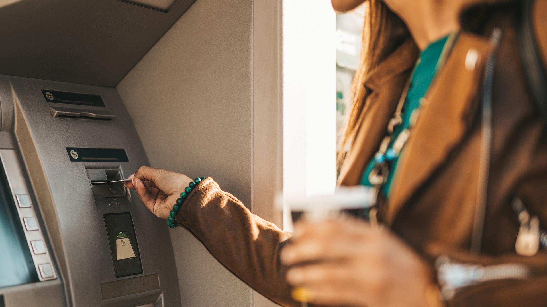 UCE ／ BANK ON IT Milbank - uc4966-o-wc-21-nst